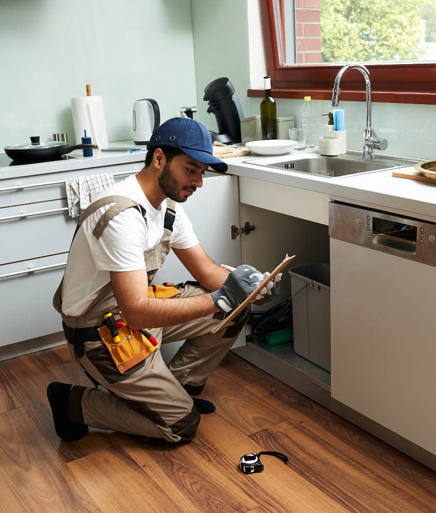 plumber job higher salary doctor doesnt require college degree