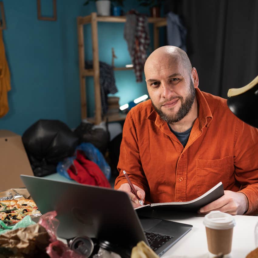 man causing harm online in manosphere forums