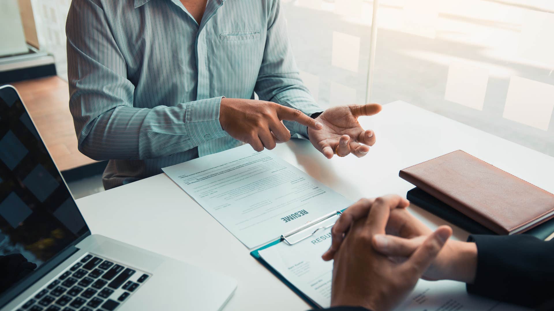 reverse interview questions that identify bad bosses before you waste years at the wrong job can you tell me an example of what happens when an employee misses a deadline