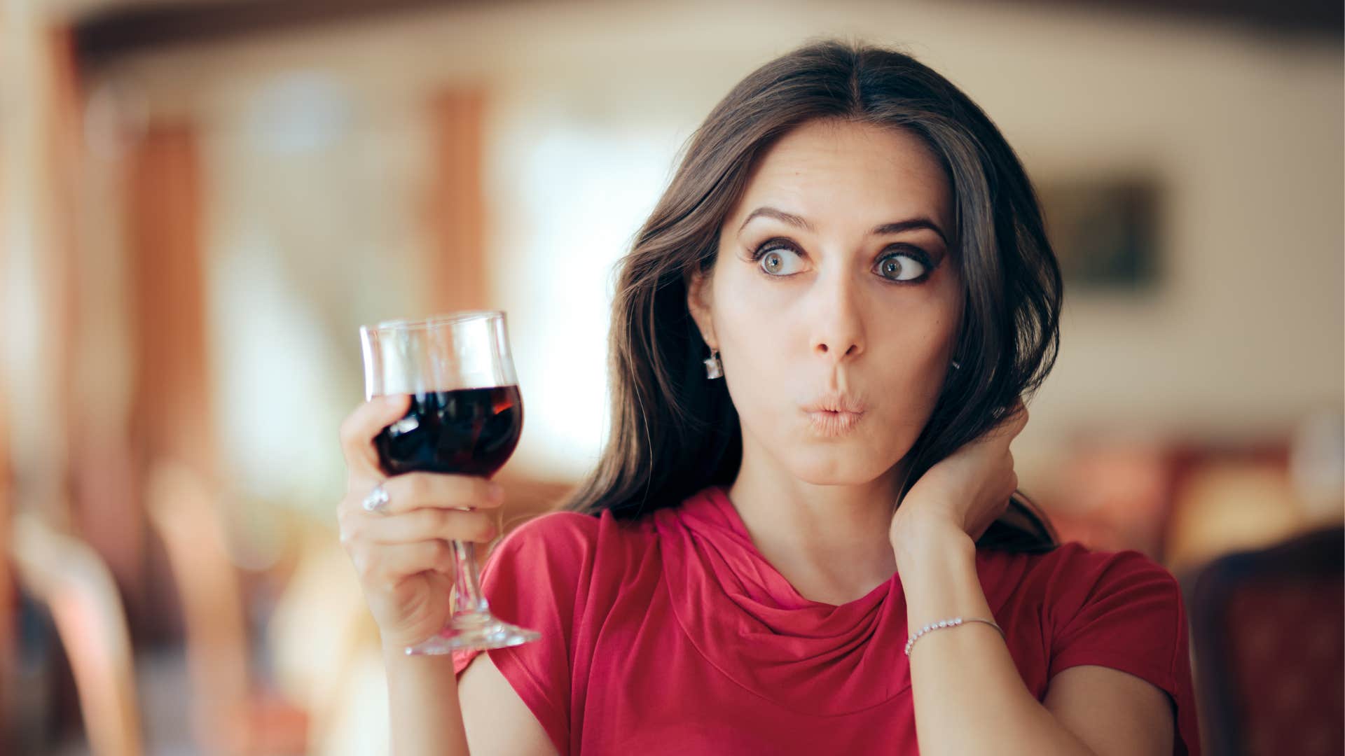 Woman brings other people on your dates