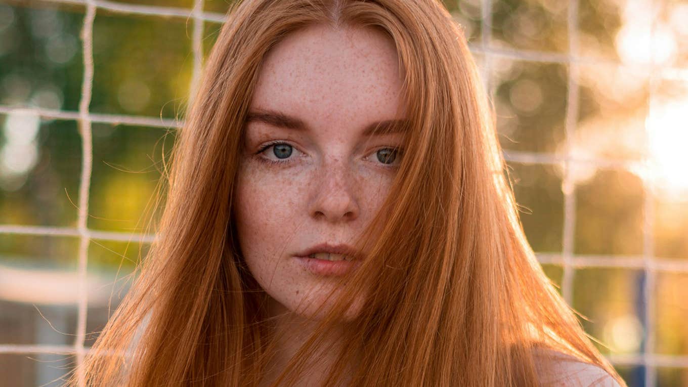 Signs You’ve Got The Healthiest Attachment Style Out There (And Why That's So Rare And Special) Woman has the rare healthiest attachment style.