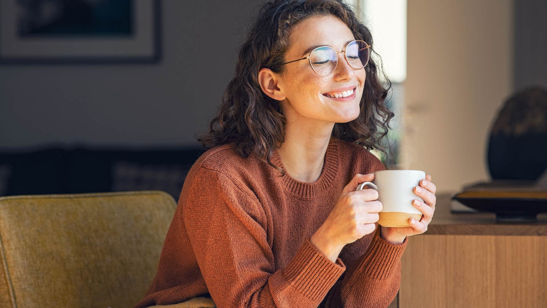 woman who is naturally grounded making spaciousness