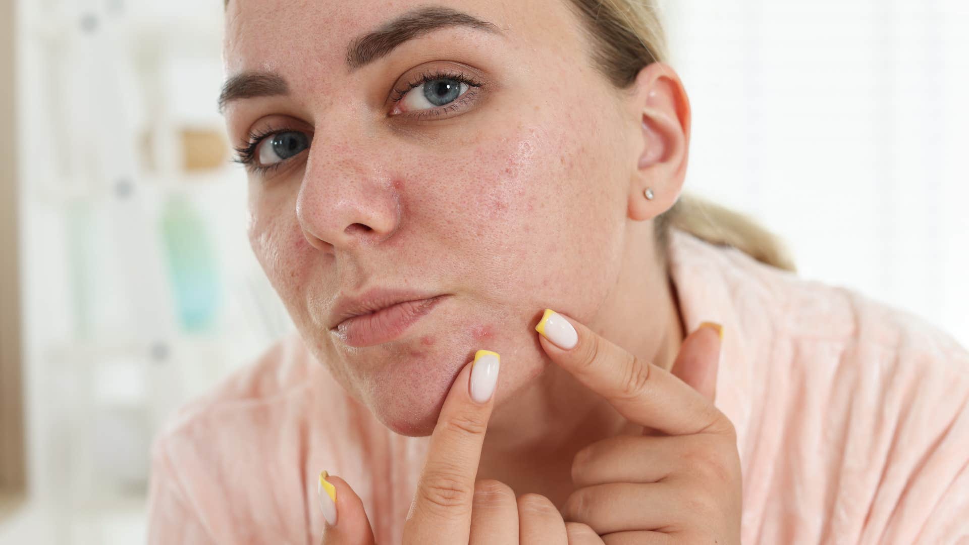 super weird things no one talks about but almost everyone does, popping pimples