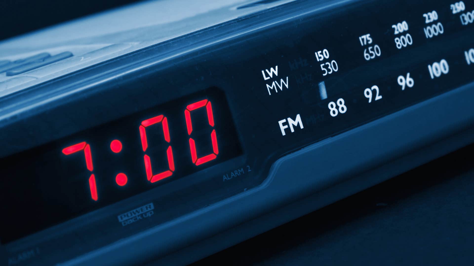 things every Gen X kid had in their house growing up clock radio