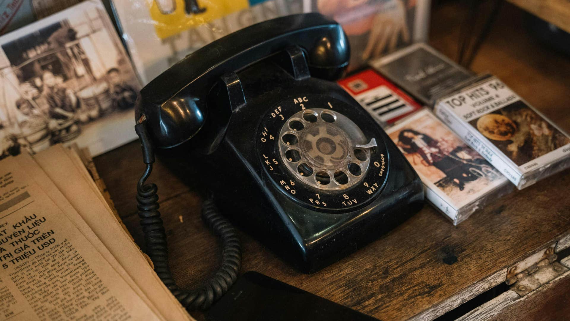 things every Gen X kid had in their house growing up rotary phones