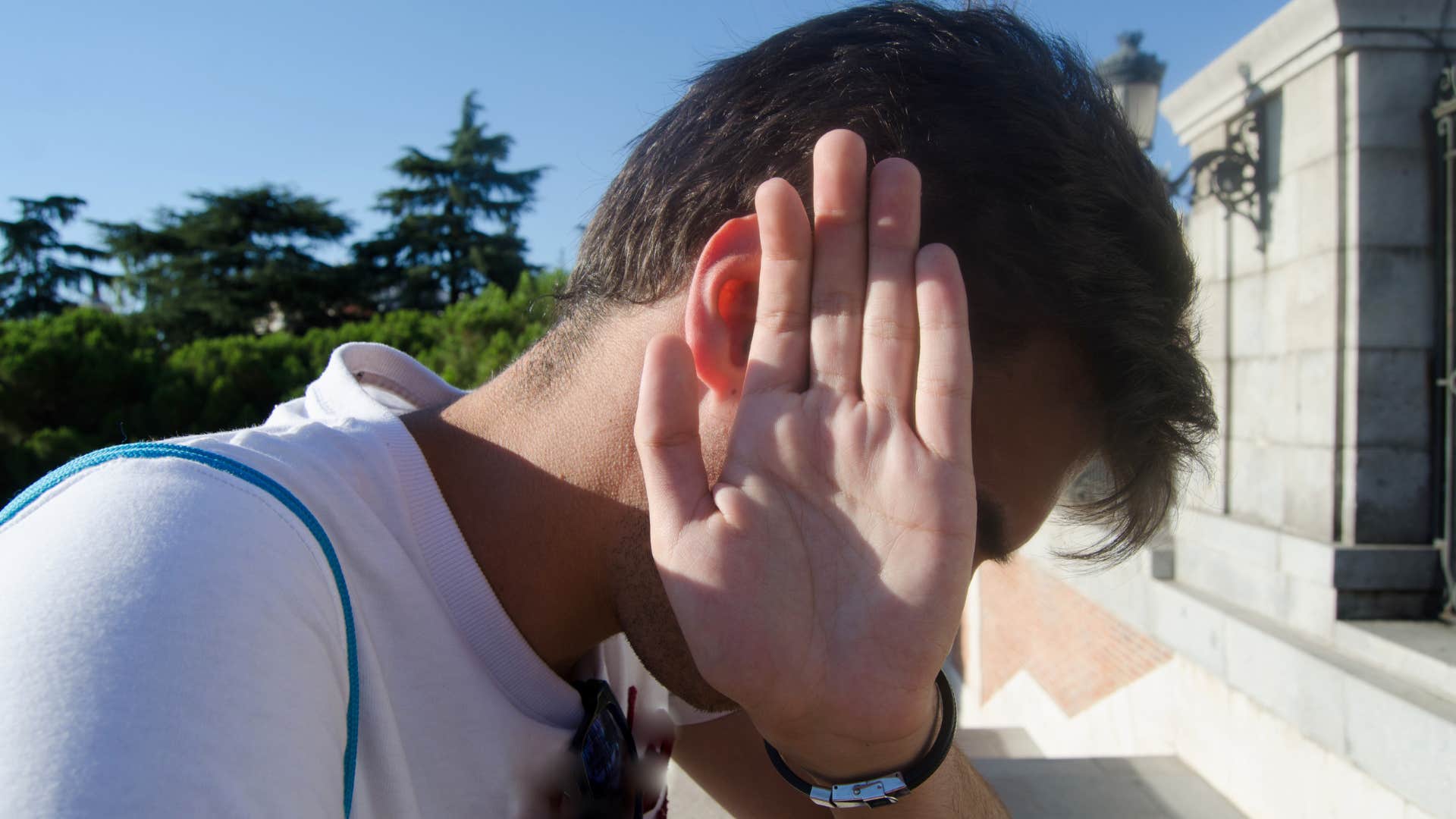 things that instantly annoy true introverts but extroverts love forced conversations