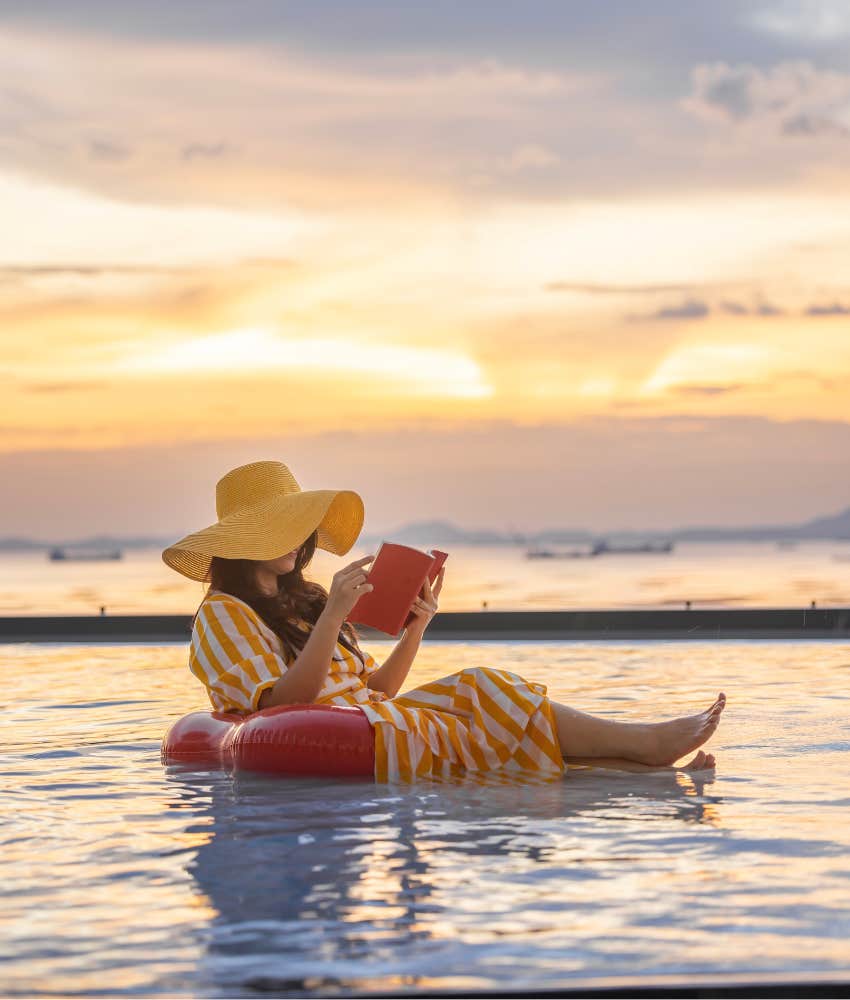 Things People Who Enjoy Their Lives Stop Caring About On Vacation Social Media and Work Emails
