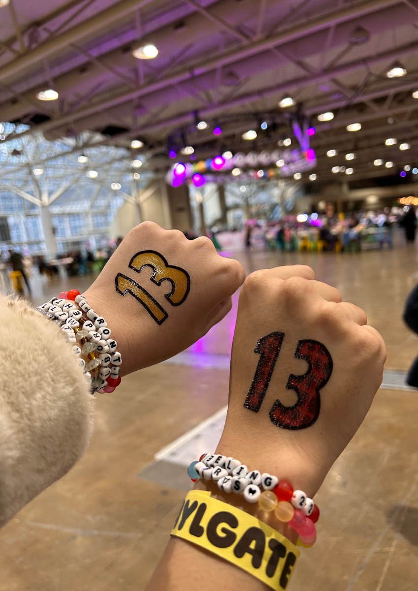 swiftie friends positive community things swifties doing right life