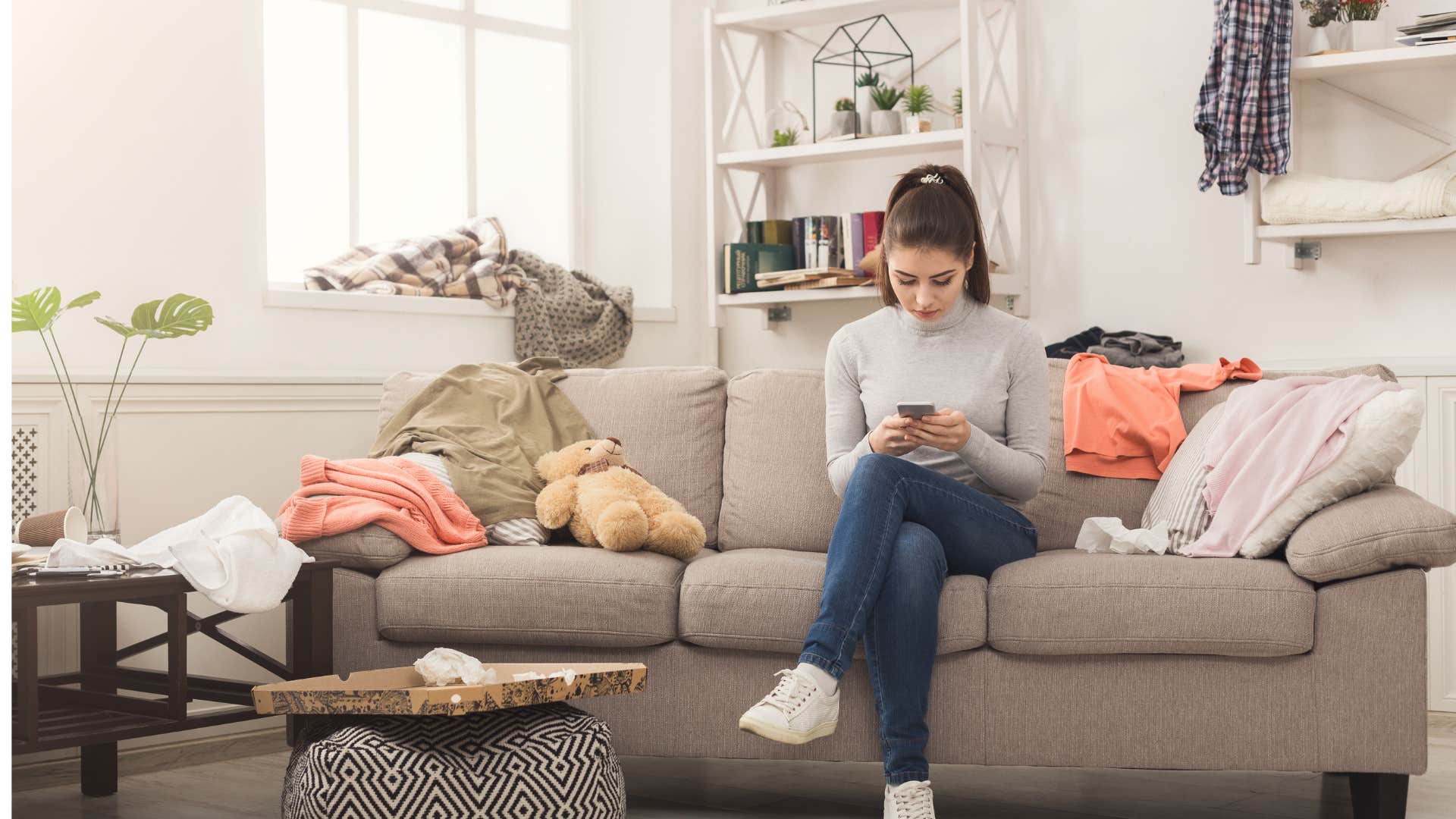 Things You Can Tell About Someone By Looking At Their Living Room Clutter
