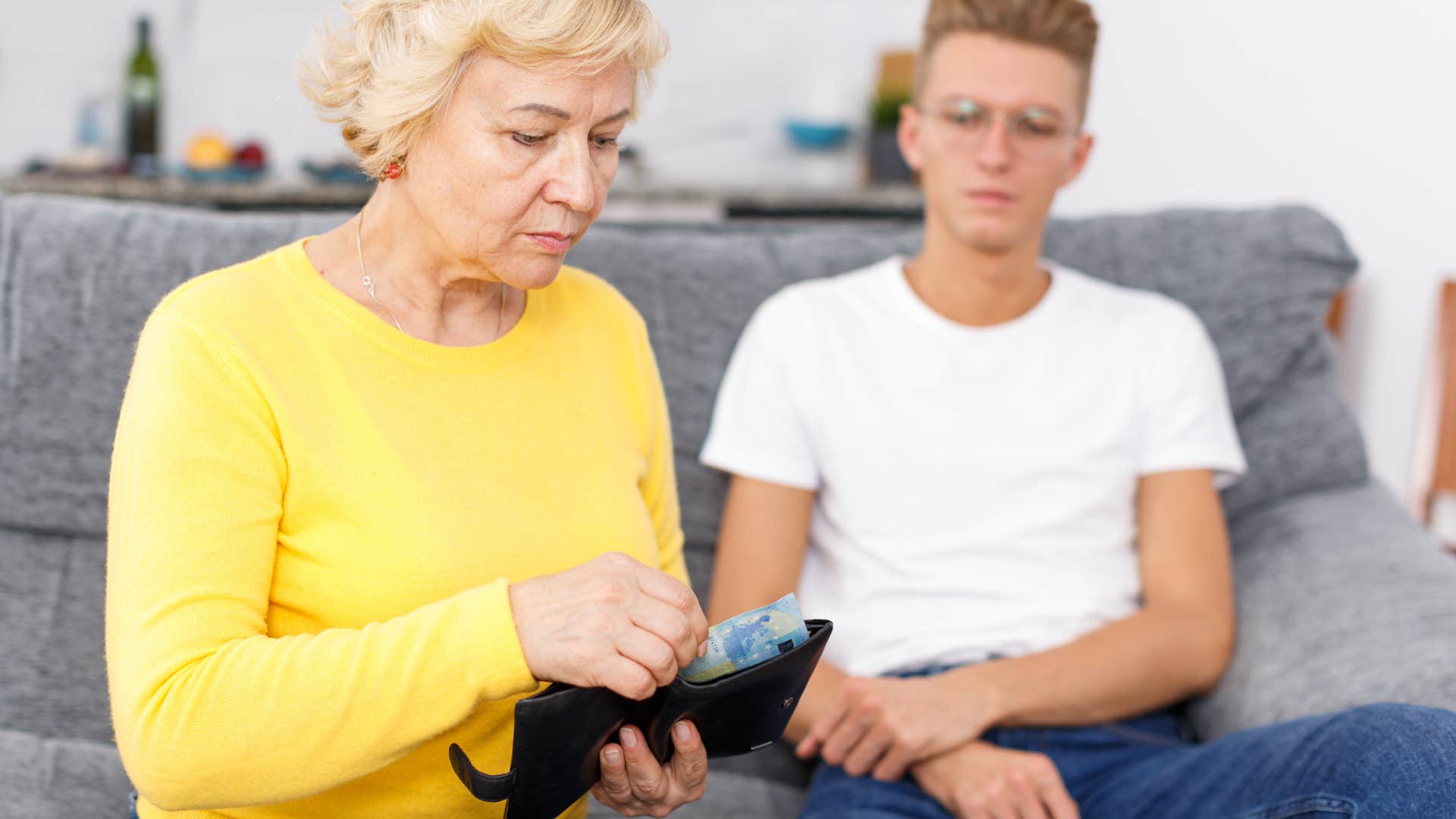 to know if a man will be a good husband pay attention to these things about his moms life does she spend money without feeling guilty