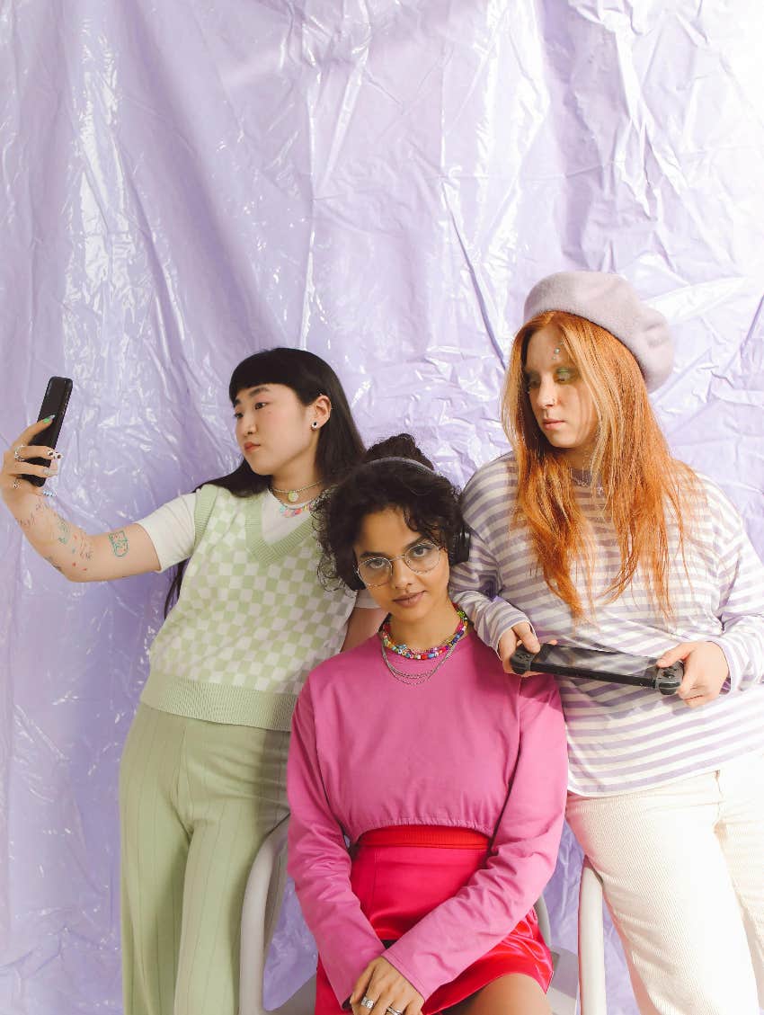 women with the gen z stare
