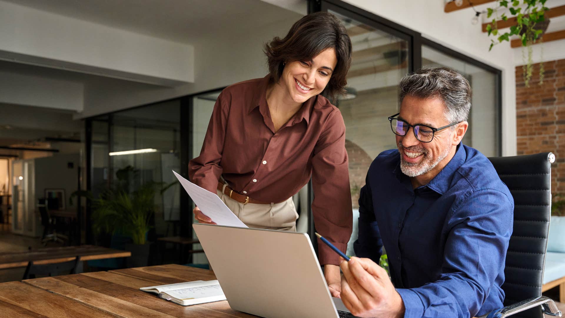 employee learning her boss's cues to avoid constant chaos and stress