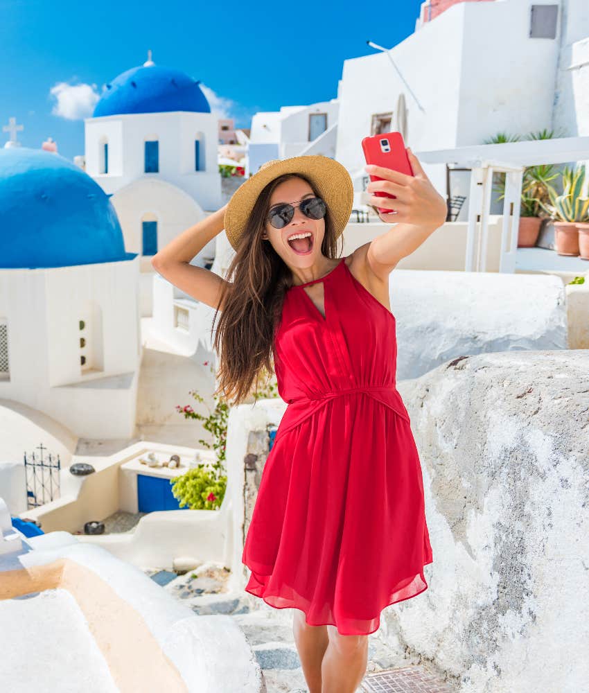 Things People Who Enjoy Their Lives Stop Caring About On Vacation Their Clothes