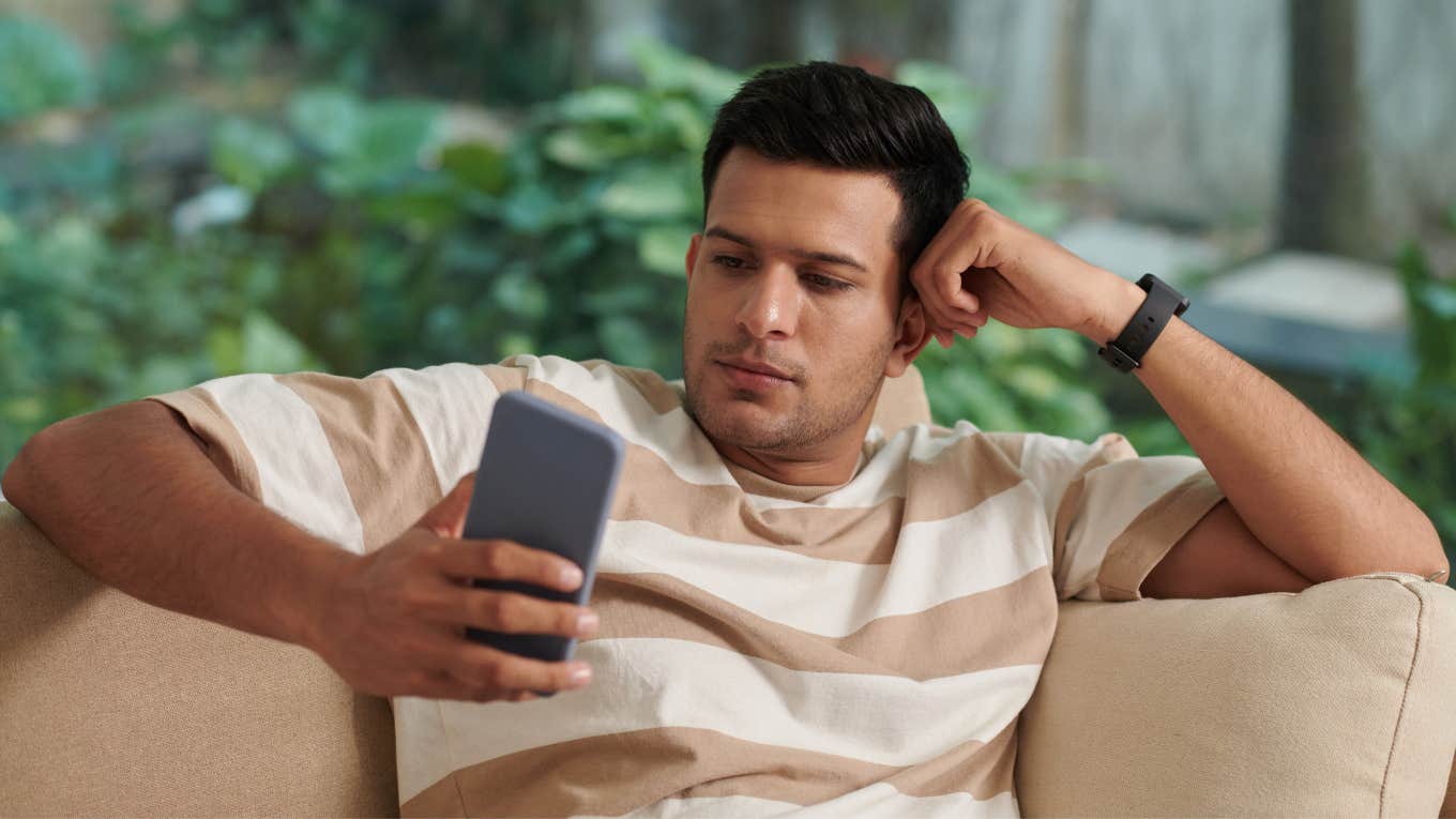 husband texting wife shaming group chat