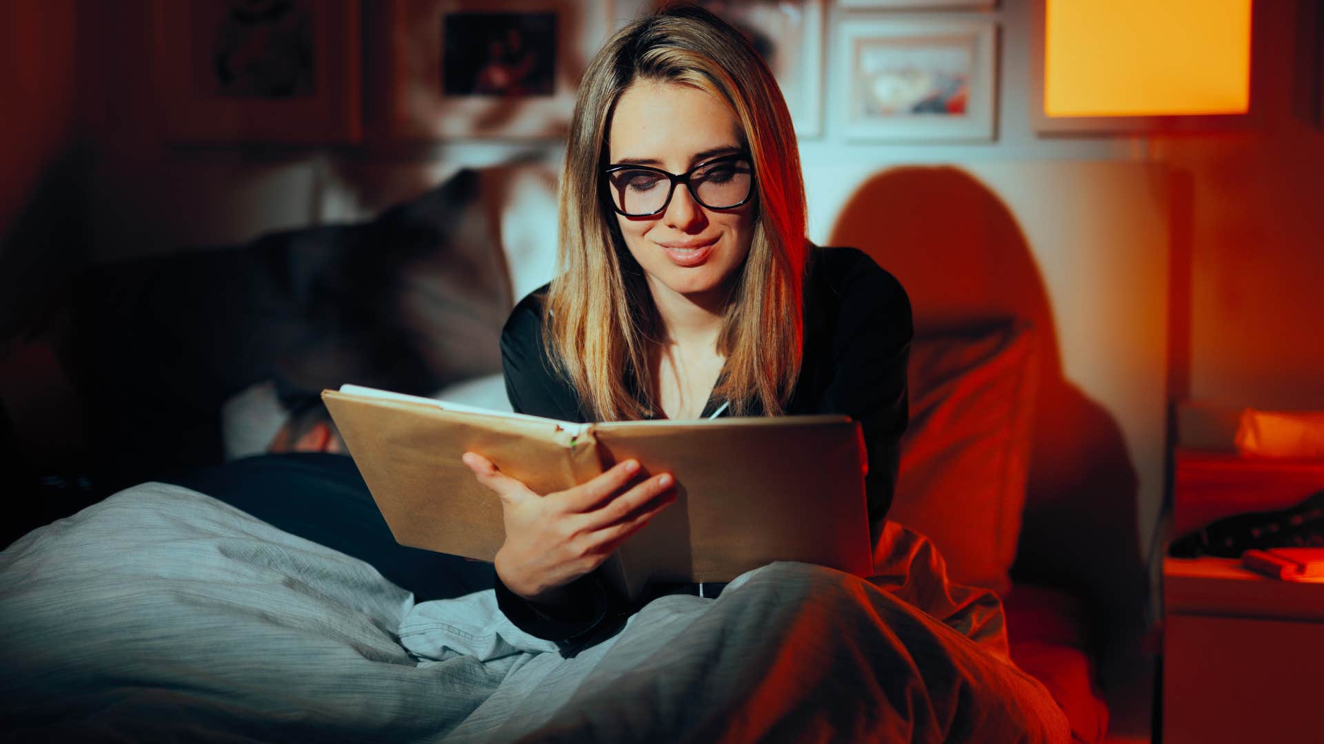 women who can’t stand sleeping next to their husbands often do these things at night read or watch tv