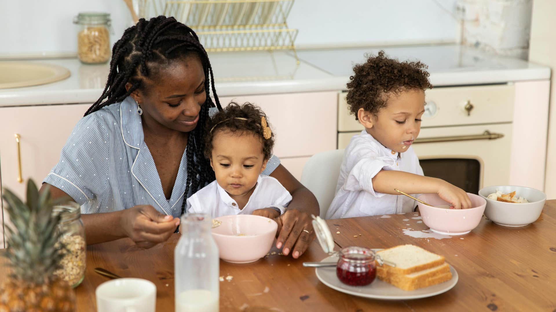 women who prefer going to work over staying home with their kids usually have these reasons she wants to be a good role model for her kids