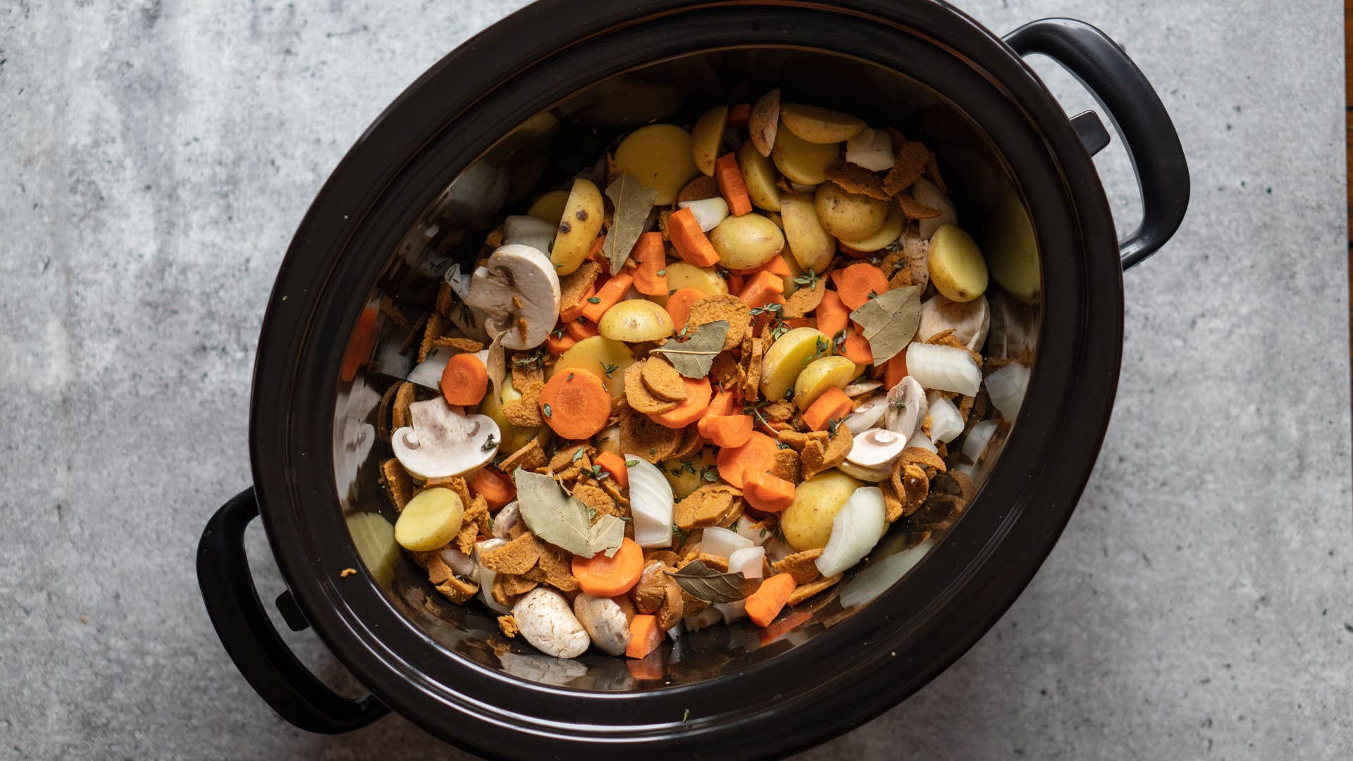 you can tell someone grew up in the midwest if they have these things in their home crockpot