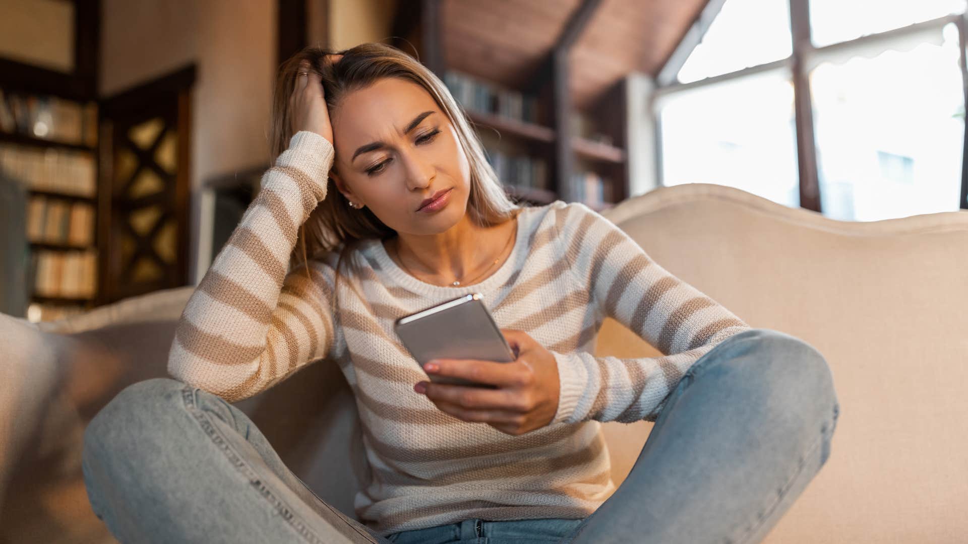 woman rejecting man because he sends unsolicited pictures
