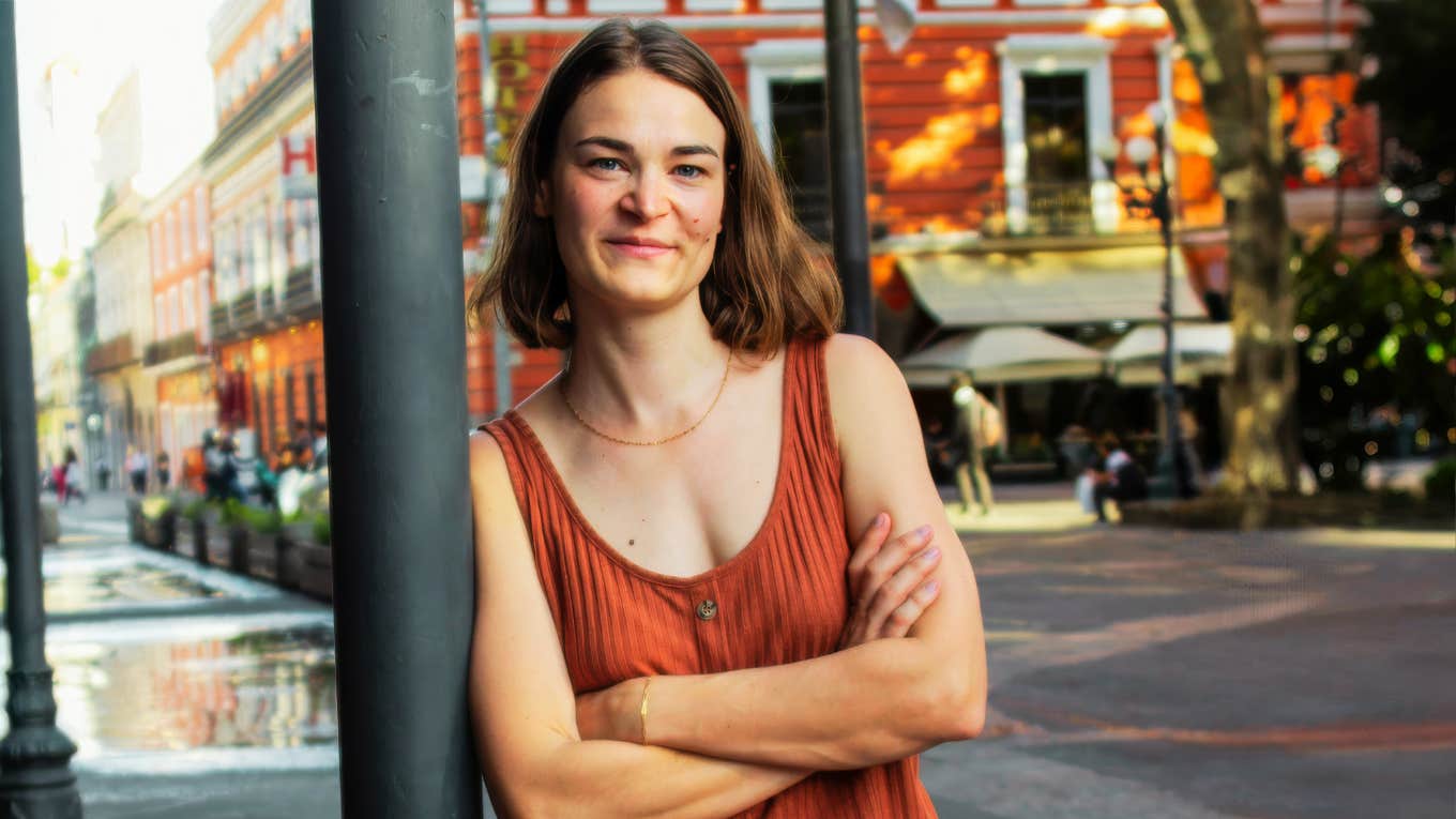 Woman who built her dream life in Mexico and is now leaving. 