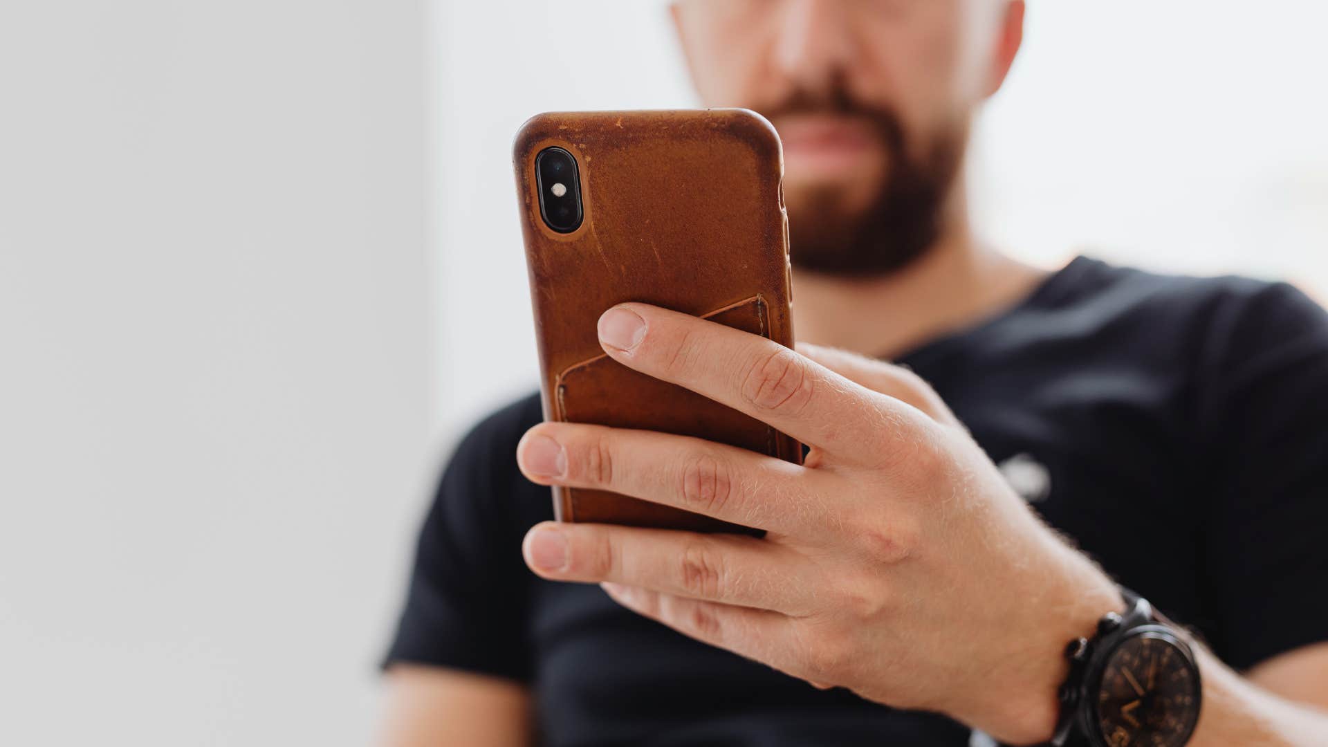 clear signs a man will never be worth your time or attention he never texts back clear signs a man will never be worth your time or attention he never texts back