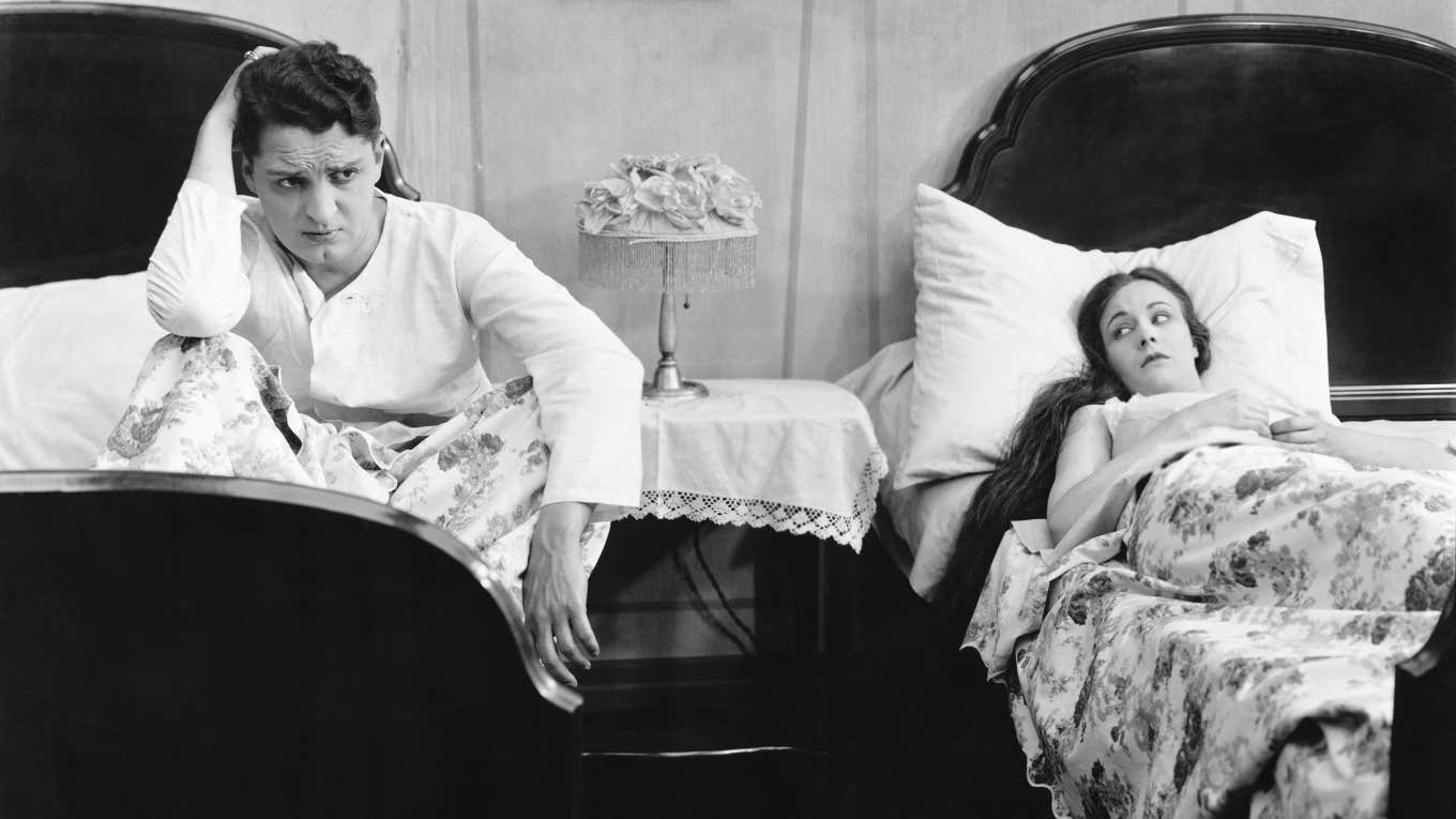 Couples Who Need To Sleep In Separate Beds To Fall Asleep As They Get Older Usually Have These Reasons