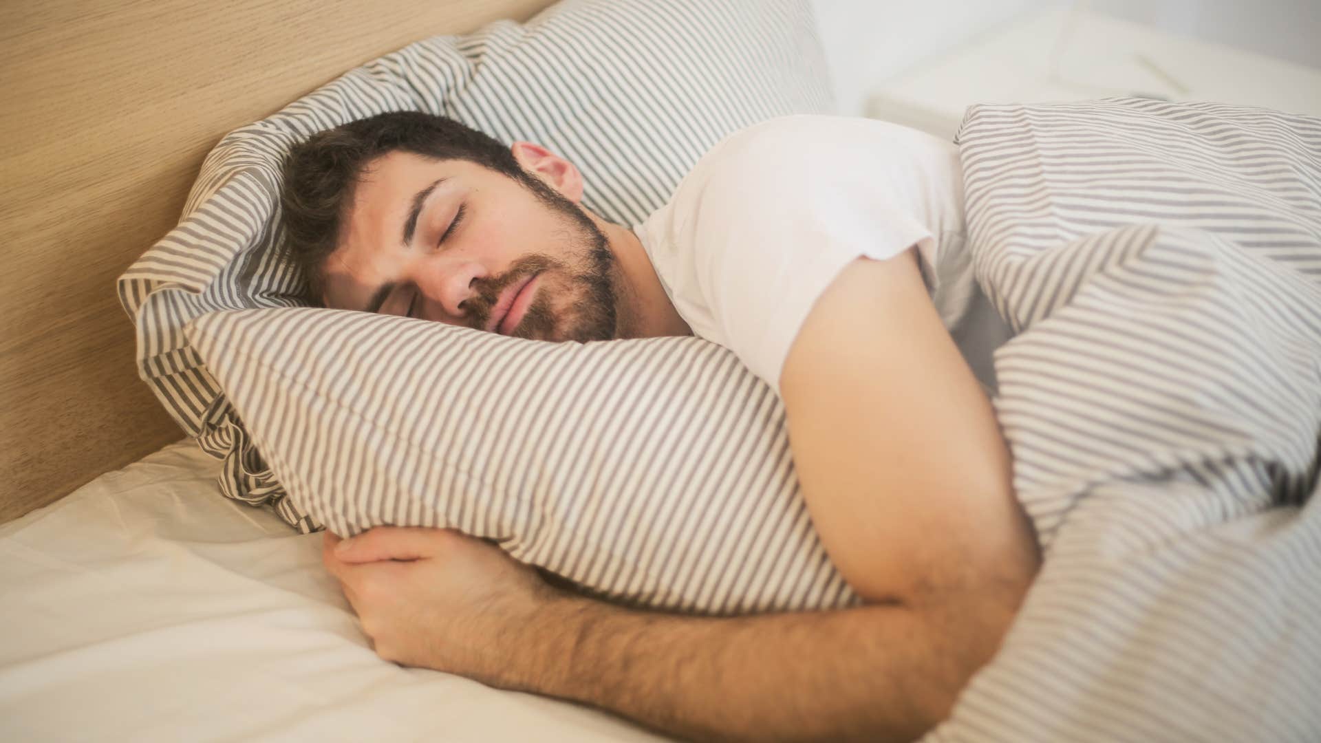 couples who need to sleep in separate beds to fall asleep as they get older usually have these reasons a need for different sleep environments 