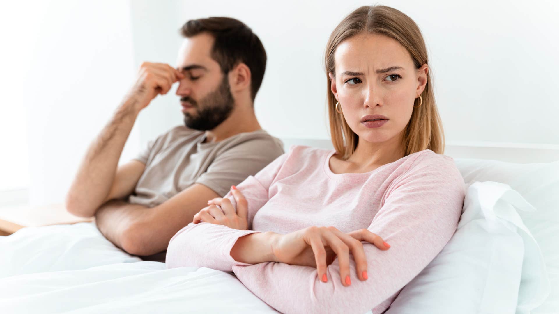 couples who need to sleep in separate beds to fall asleep as they get older usually have these reasons snoring