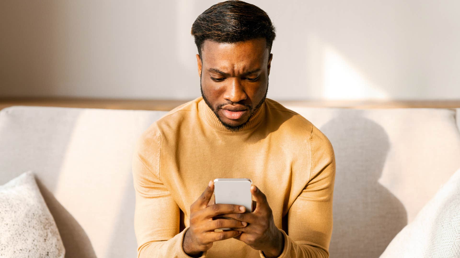 is this a bad time deeply anxious people almost always send these texts during casual conversations man asking if its a bad time to text