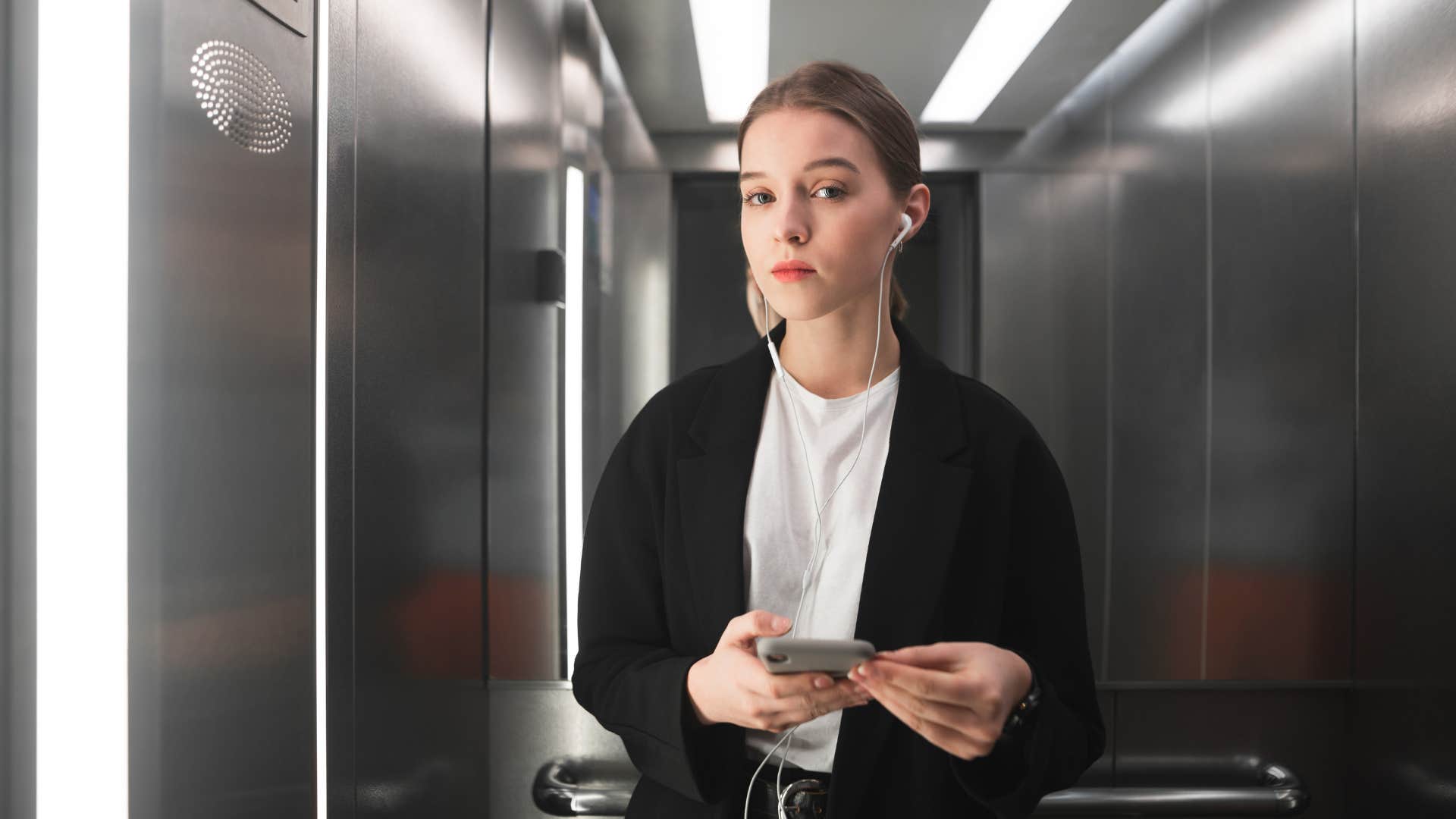 insecure woman texting don't worry about replying if you're busy