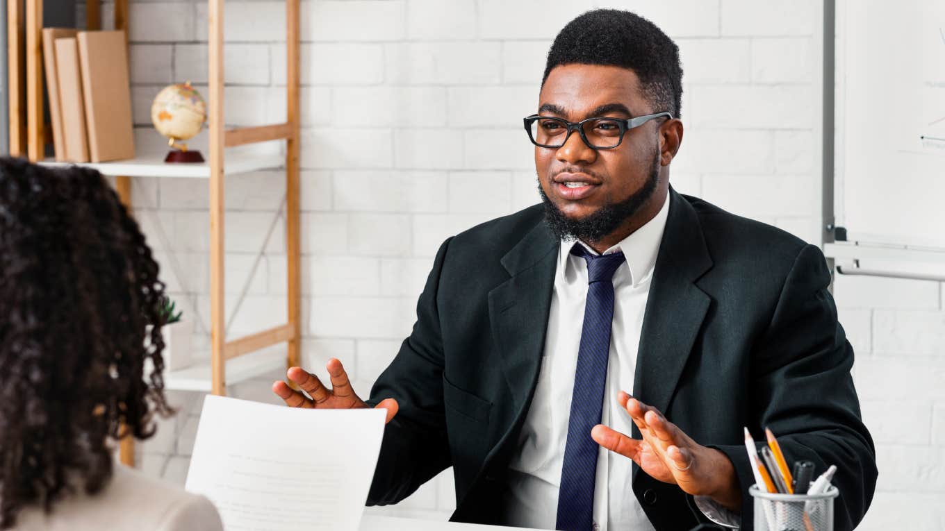 Former Investment Banker Reveals The One Humble Question That Finally Landed Him The Job man in job interview