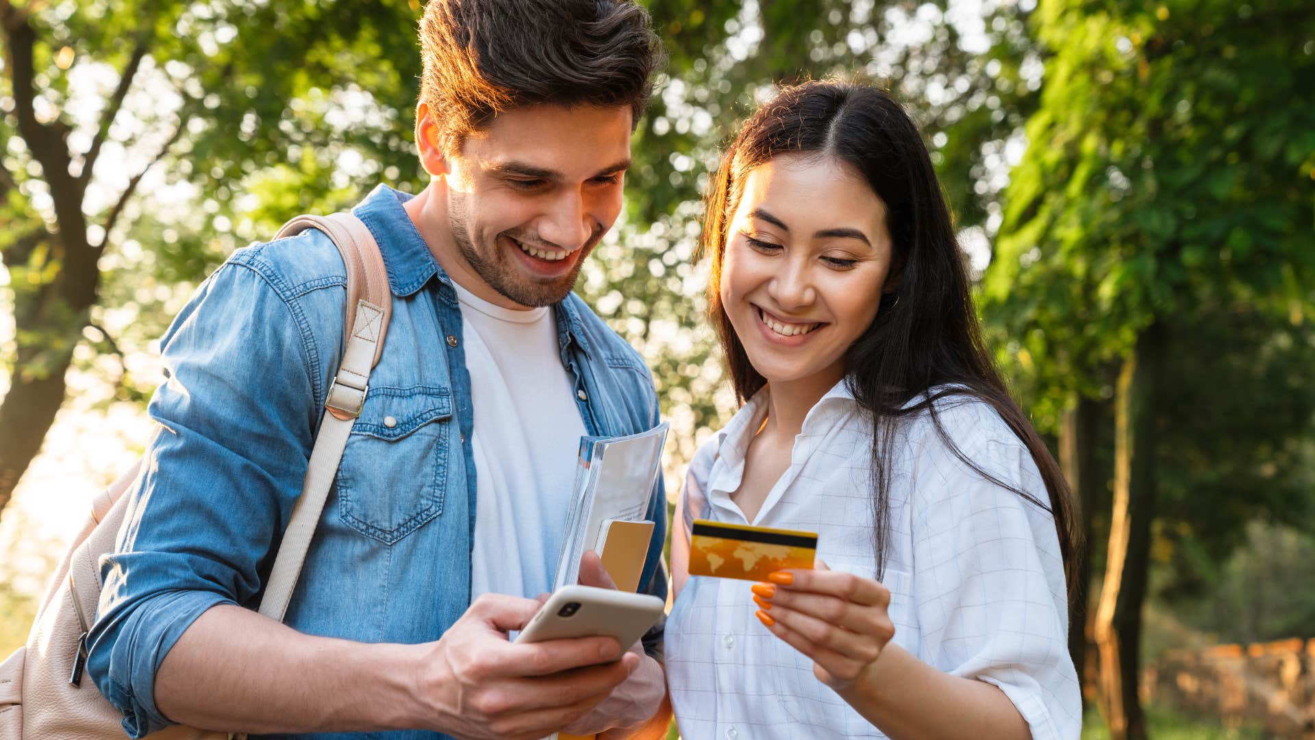 couple using credit card