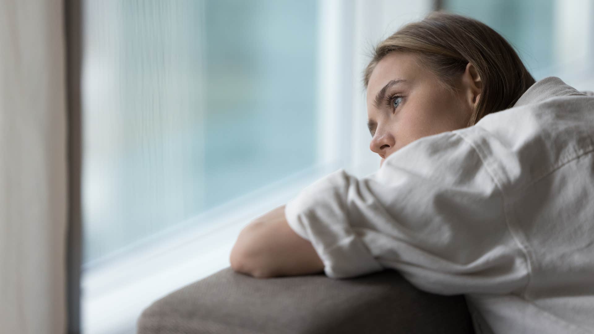getting over someone you desperately loved feels impossible for these reasons security is lost woman who feels it's impossible to get over someone as the security is lost
