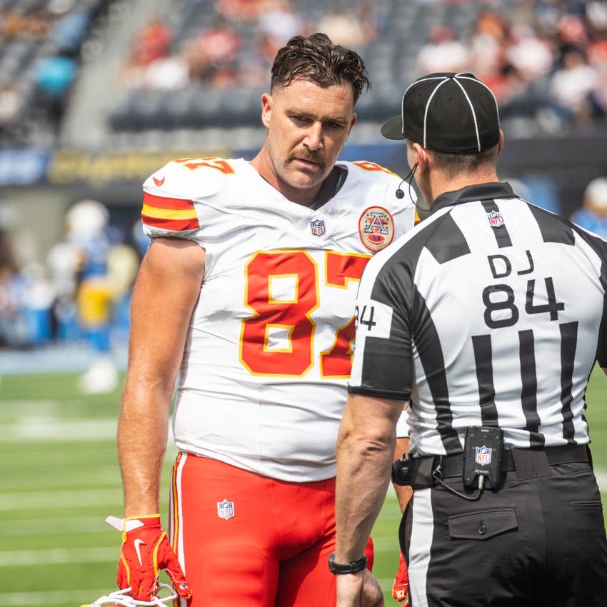 travis kelce halloween costumes relationship material