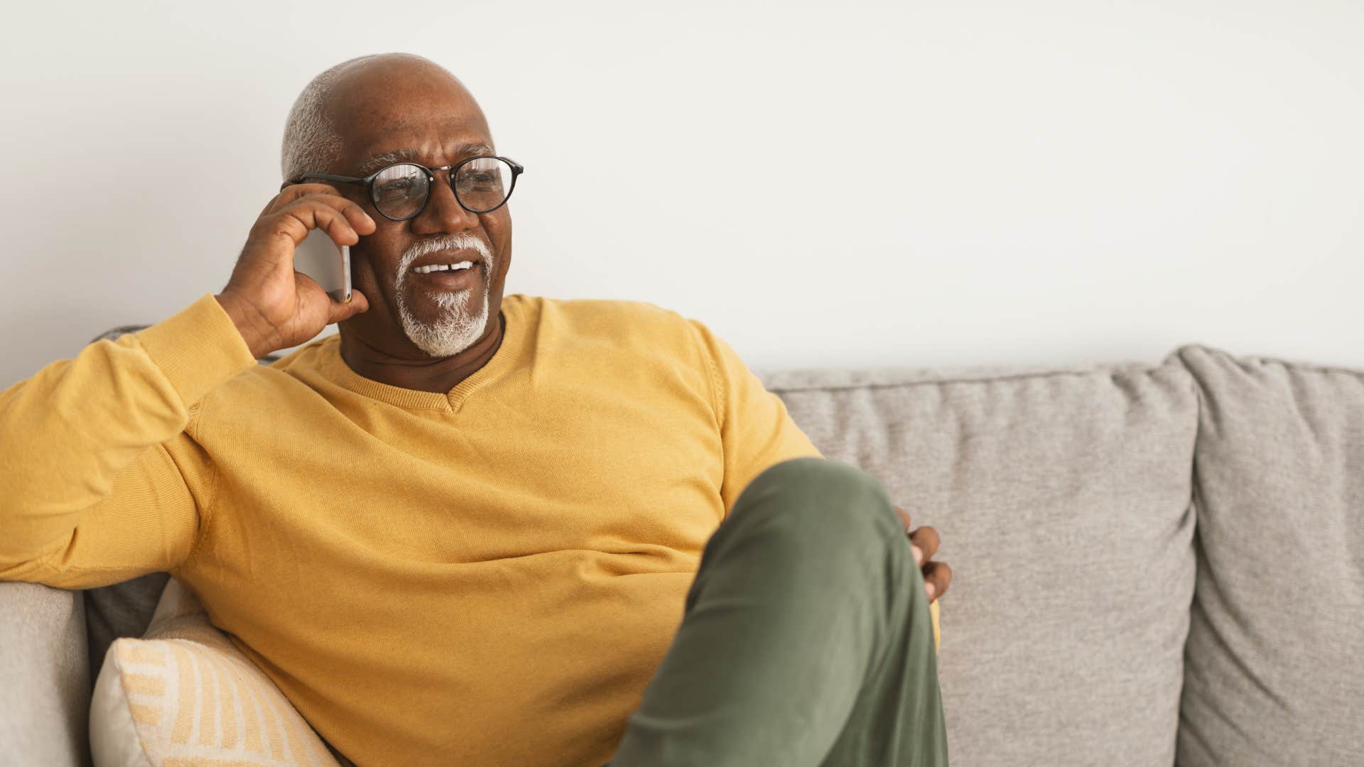 habits Boomers think are considerate but younger generations find draining reach out Boomer reaches out by phone