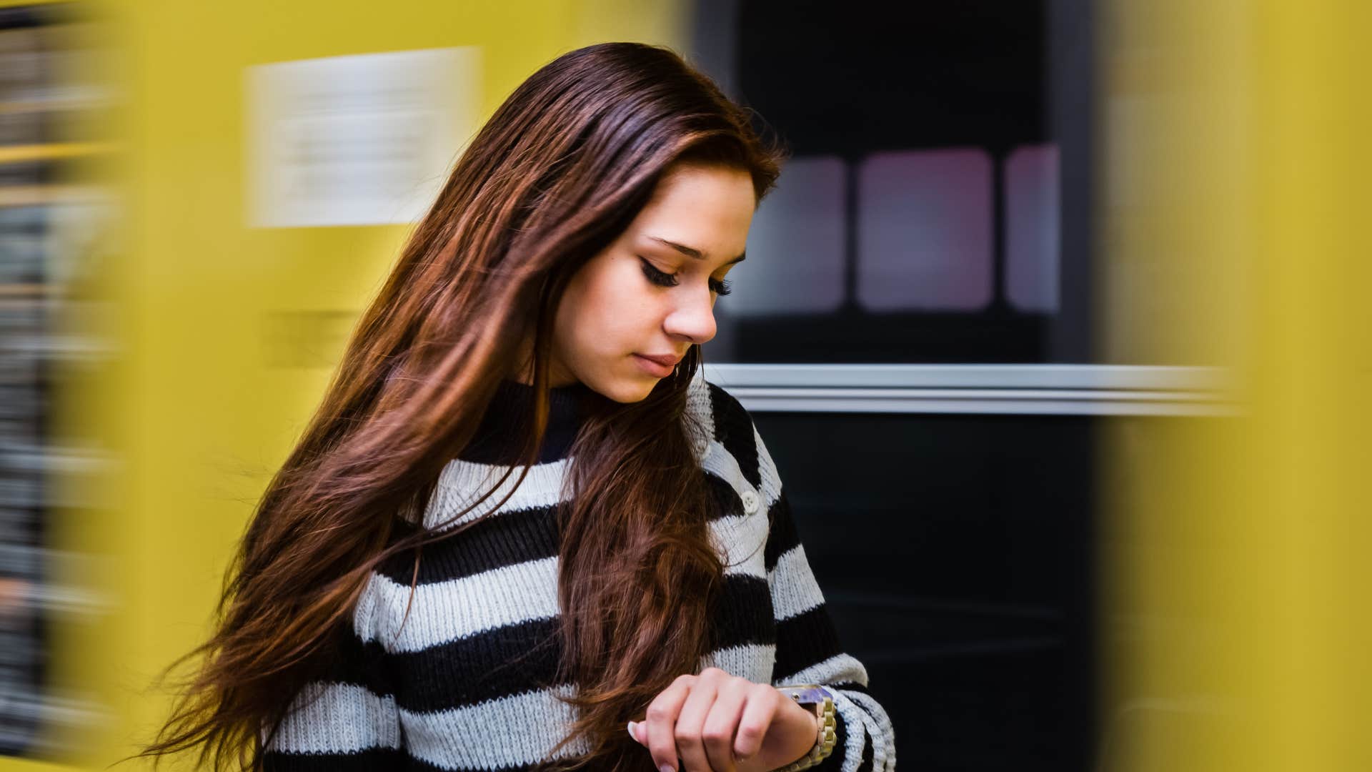 waiting for confirmation before visiting habits gen z thinks are polite older generations find annoying