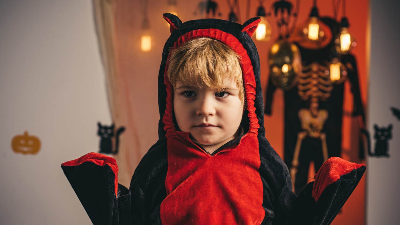 HOA Tells Residents Halloween Is Restricted To Kids That Live There HOA Tells Residents Halloween Is Restricted To Kids That Live There