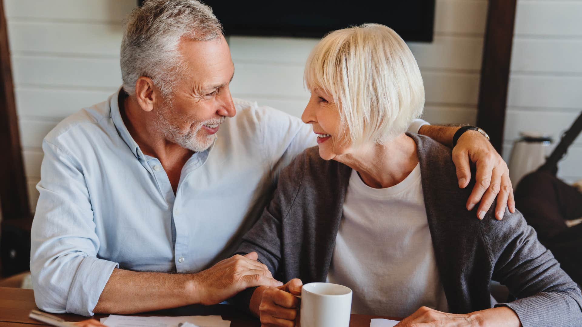 thank you for everything you do if a husband is actually happy in his marriage he'll say these phrases casually happy grateful man thanking wife for everything she does