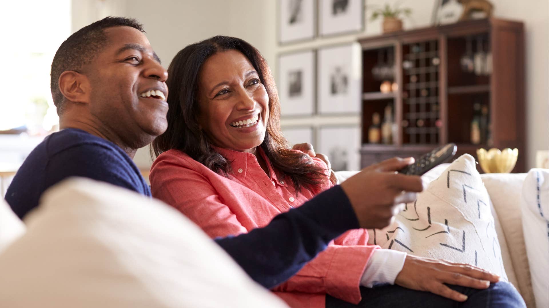 Couple falling in love feel natural
