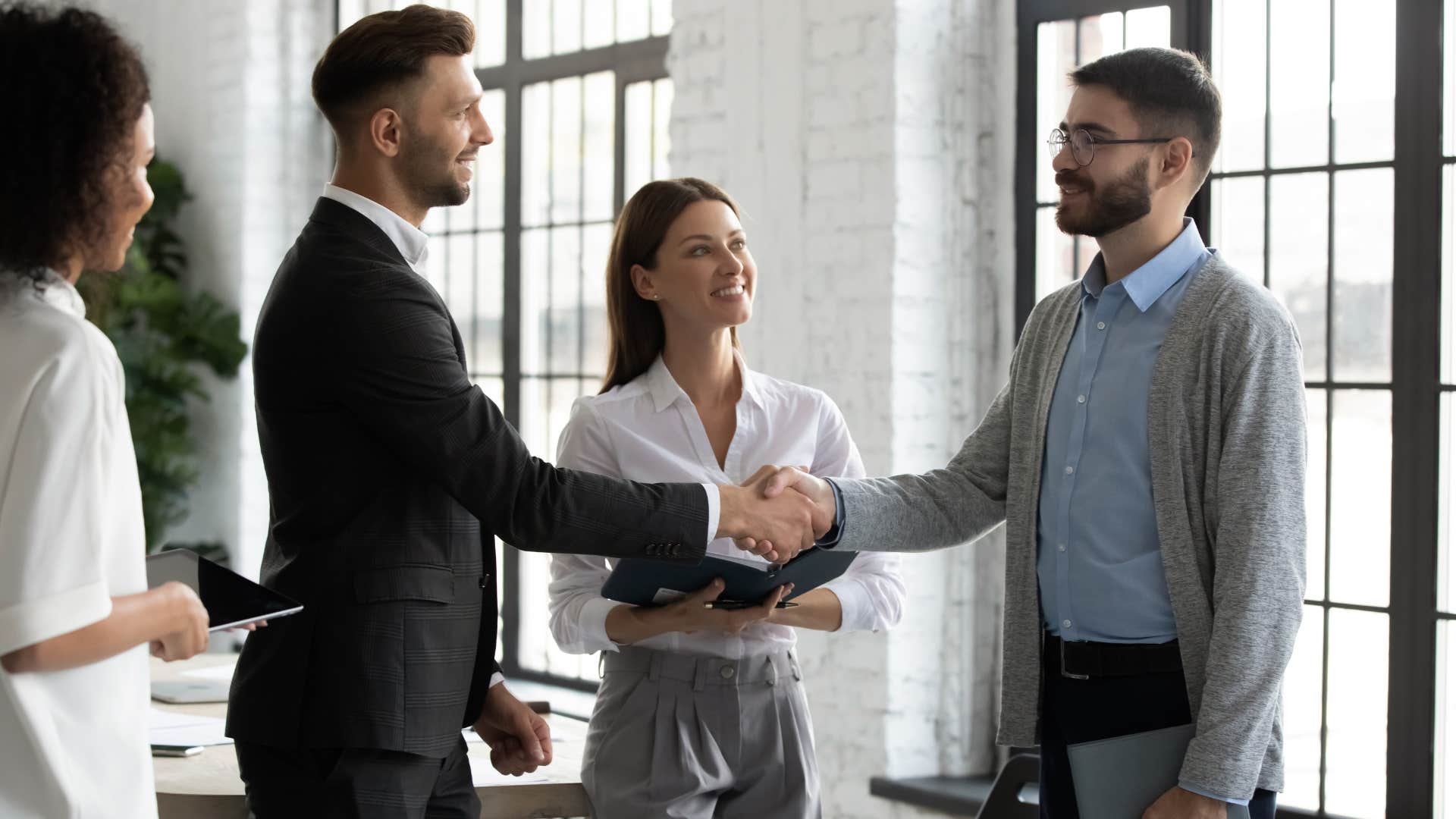 if someone can't stop doing these things they're probably more controlling than they even realize insisting on joining every conversation colleagues trying to join work conversation