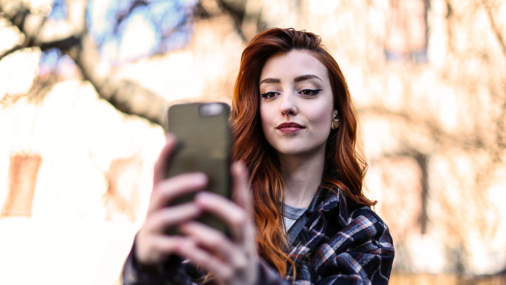 woman lets her mood dictate posts on social media and it's slowly ruining her reputation