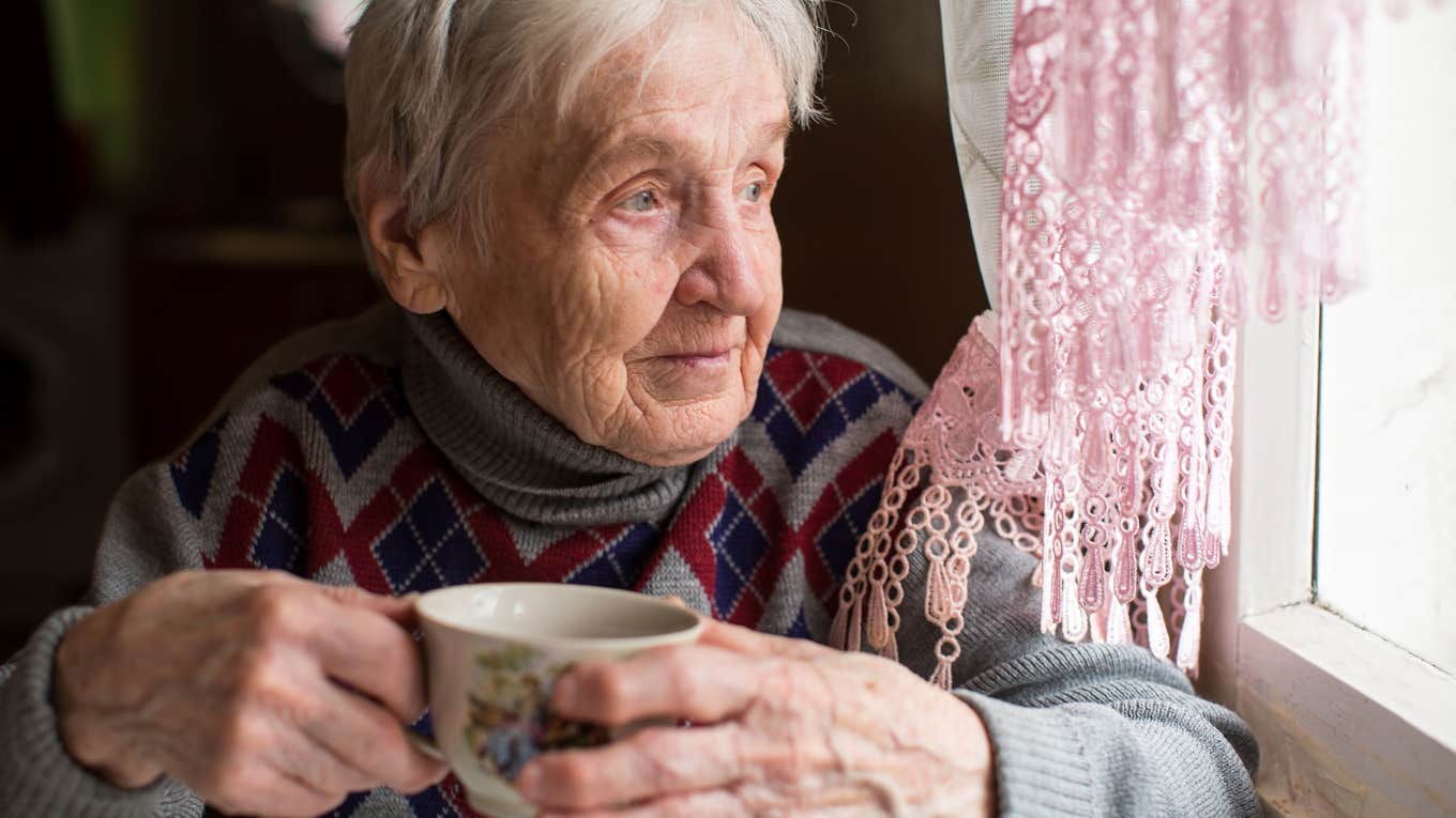 older woman habits make less sad winter