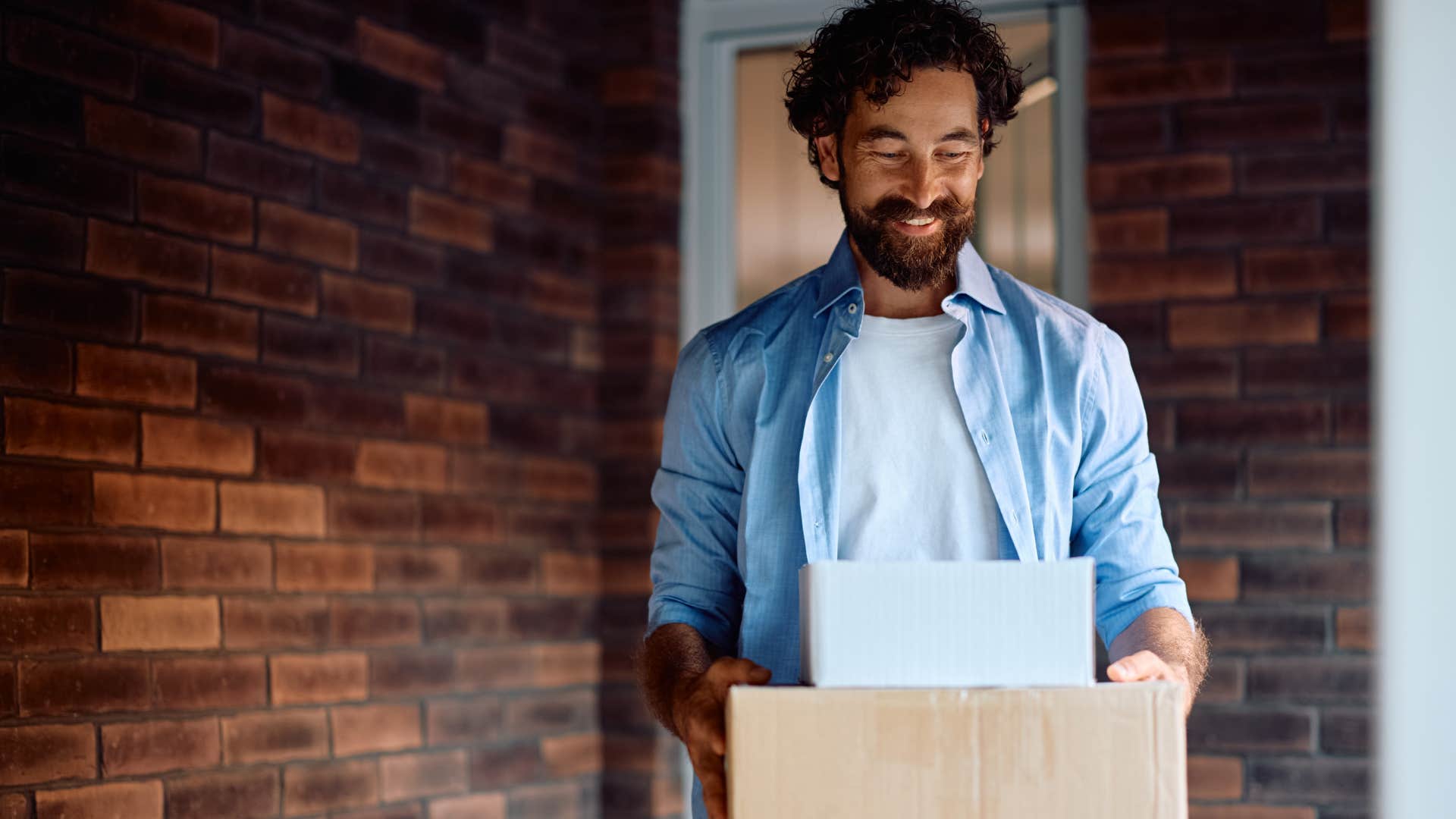Man using an automatic order for essentials.