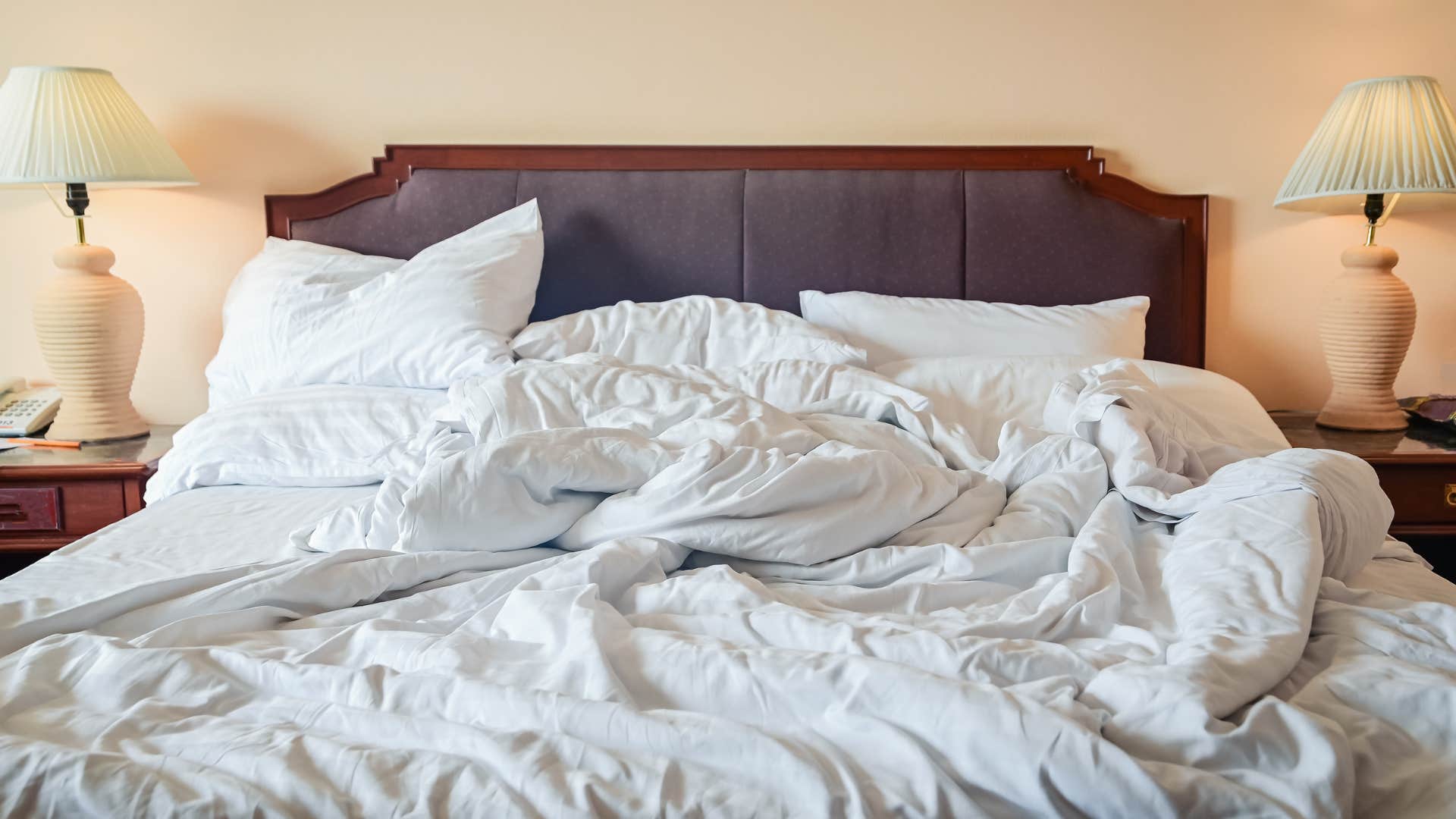 if you notice these little things in a woman's house she's not taking good care of herself messy bedding