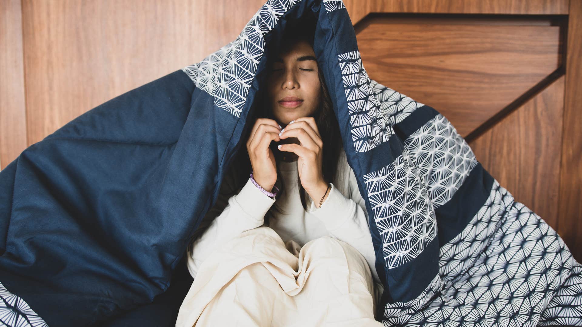 if you notice pillows and weighted blankets in someone’s bedroom they feel more unsafe than they want to admit if you notice pillows and weighted blankets in someone’s bedroom they feel more unsafe than they want to admit