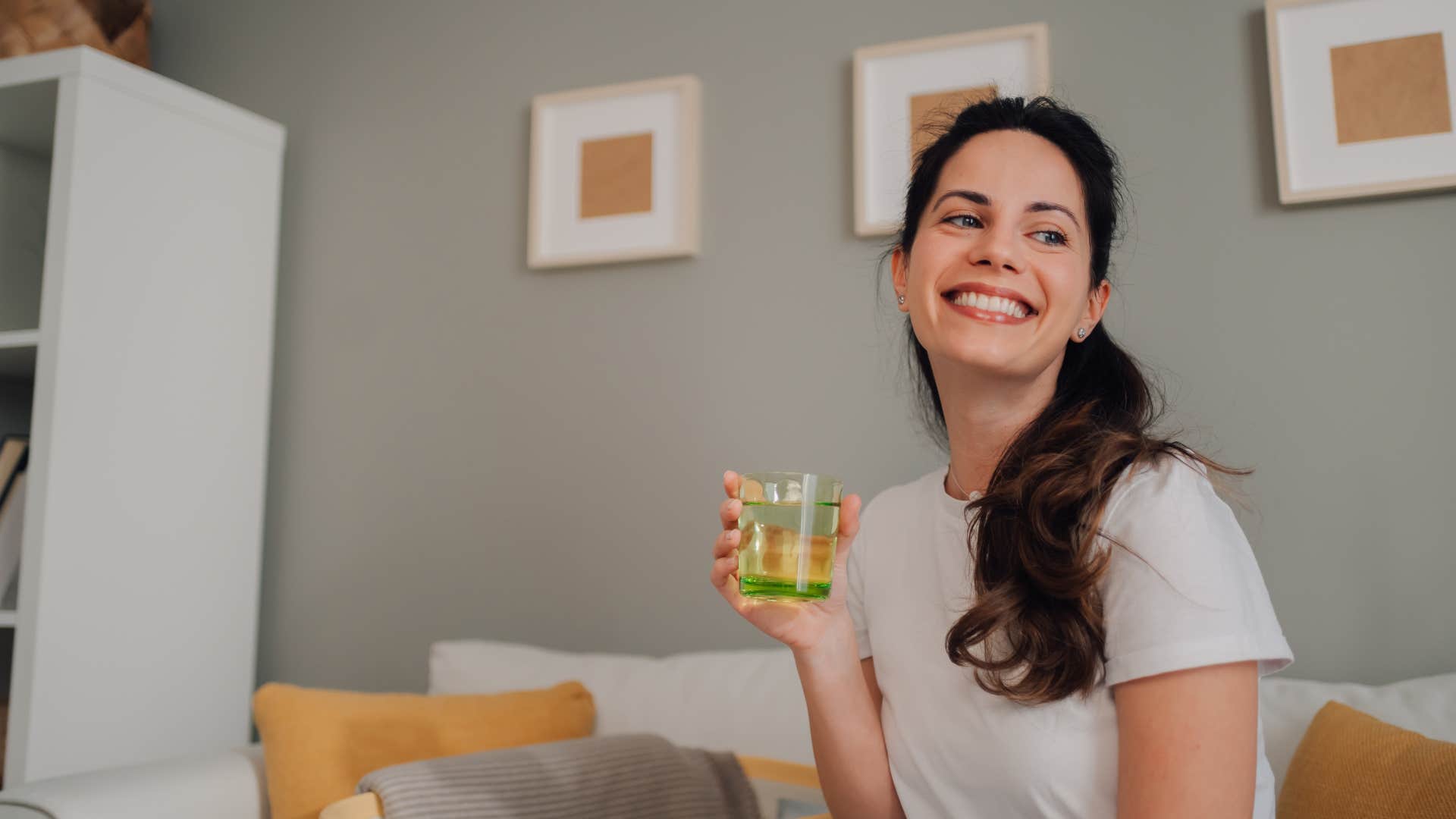 woman who uses the manifestation trick of practicing positivity