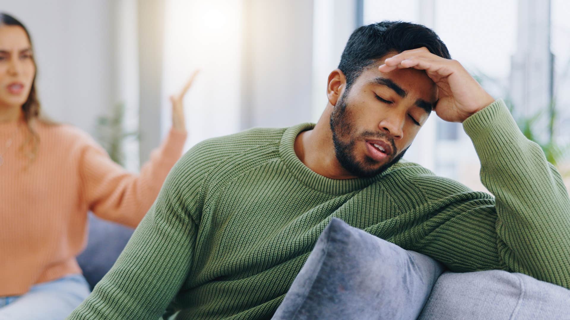 stop keeping commitments men who are quietly falling out of love with their wives usually do these things around the house Man who's stopped keeping commitments with his wife.