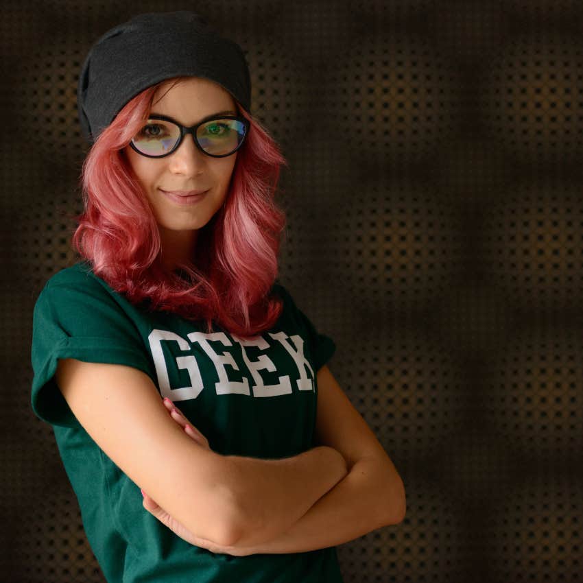 woman who thinks she's an alpha but her being called a geek says otherwise