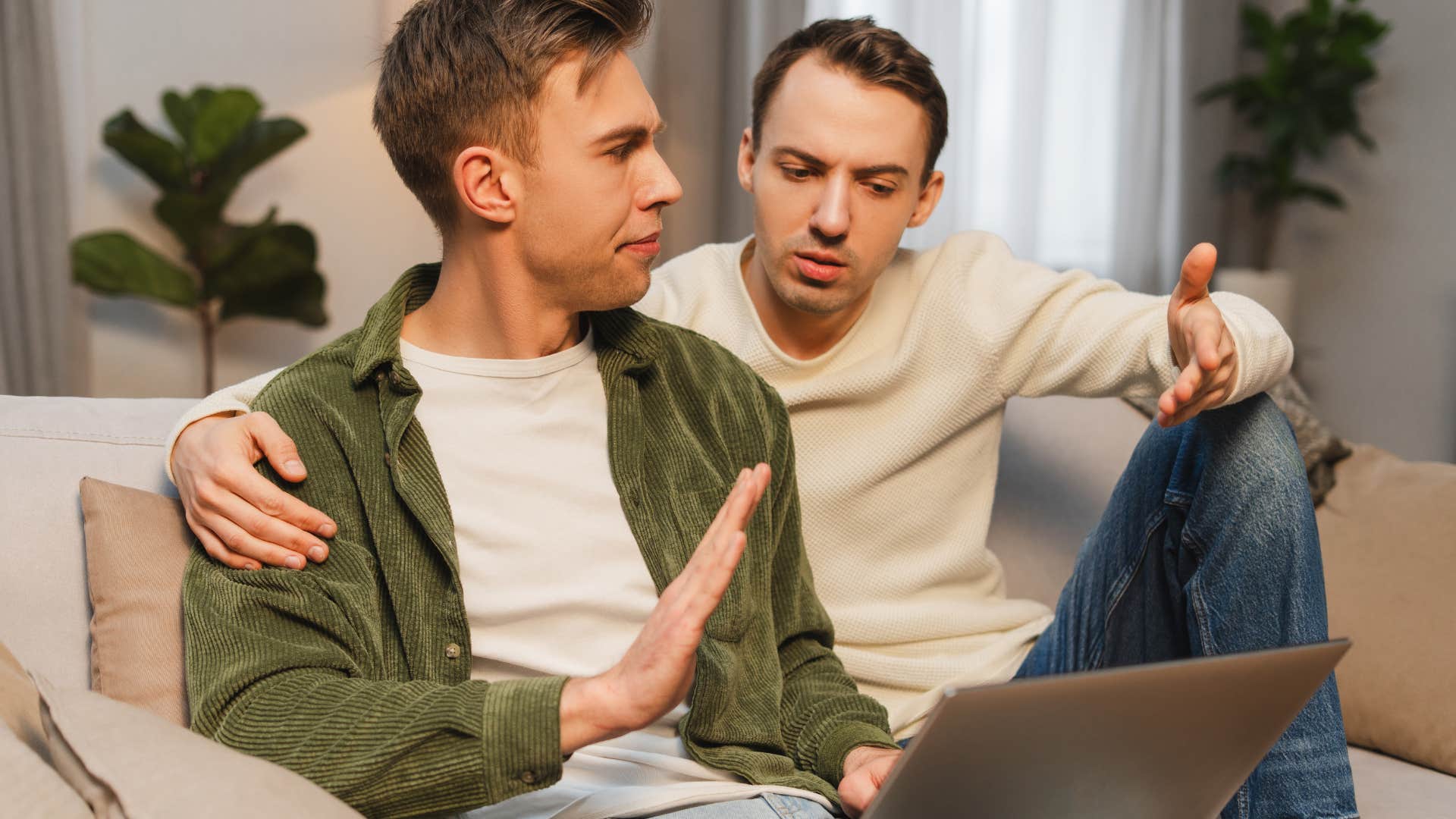 narcissistic man gaslighting his partner in conversation