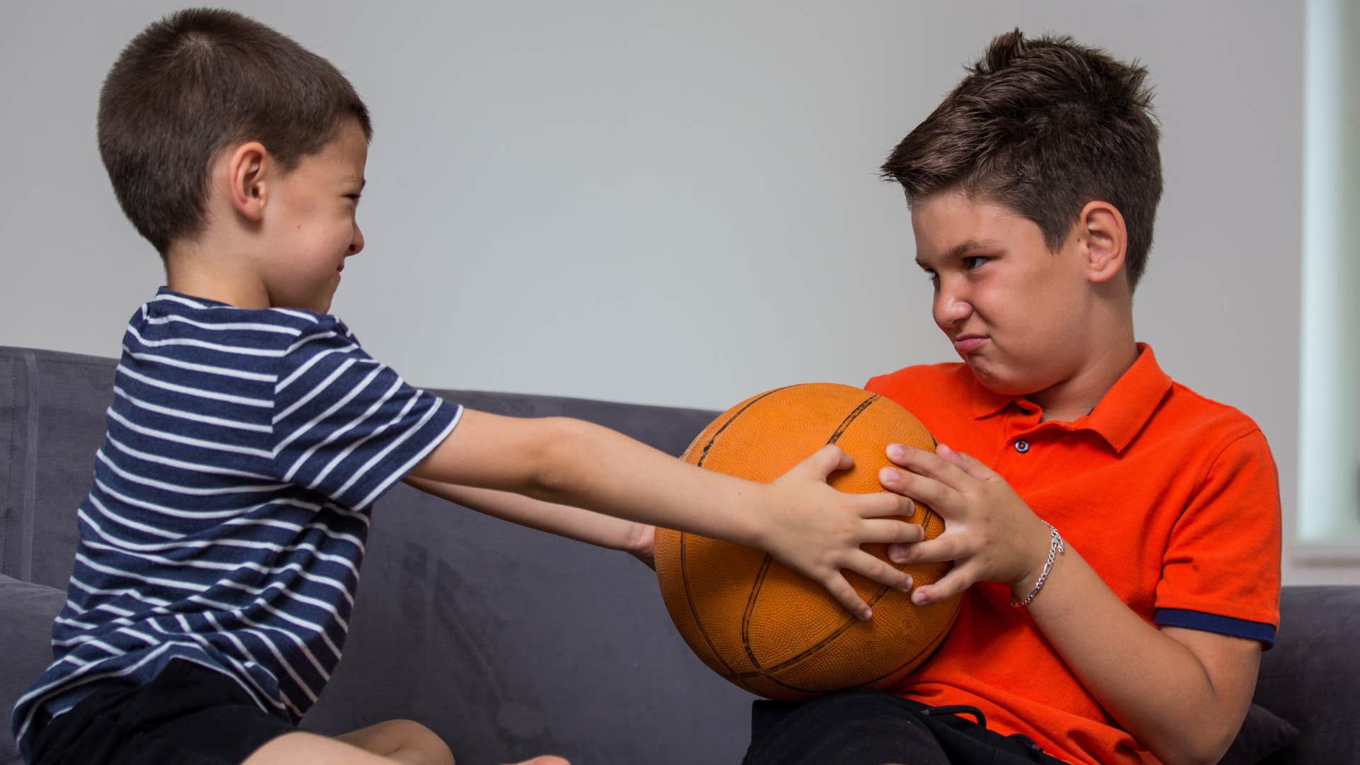 parents whose kids don’t get along as adults usually failed to manage conflict