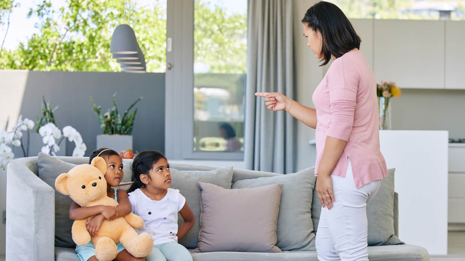 parents whose kids don’t get along as adults usually gave unequal discipline
